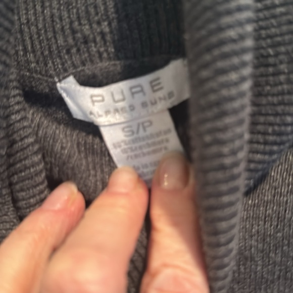 Turtle neck sweater - Picture 2 of 3